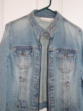 Women's Chadwicks denim jacket. New. Size 18. Light faded blue..